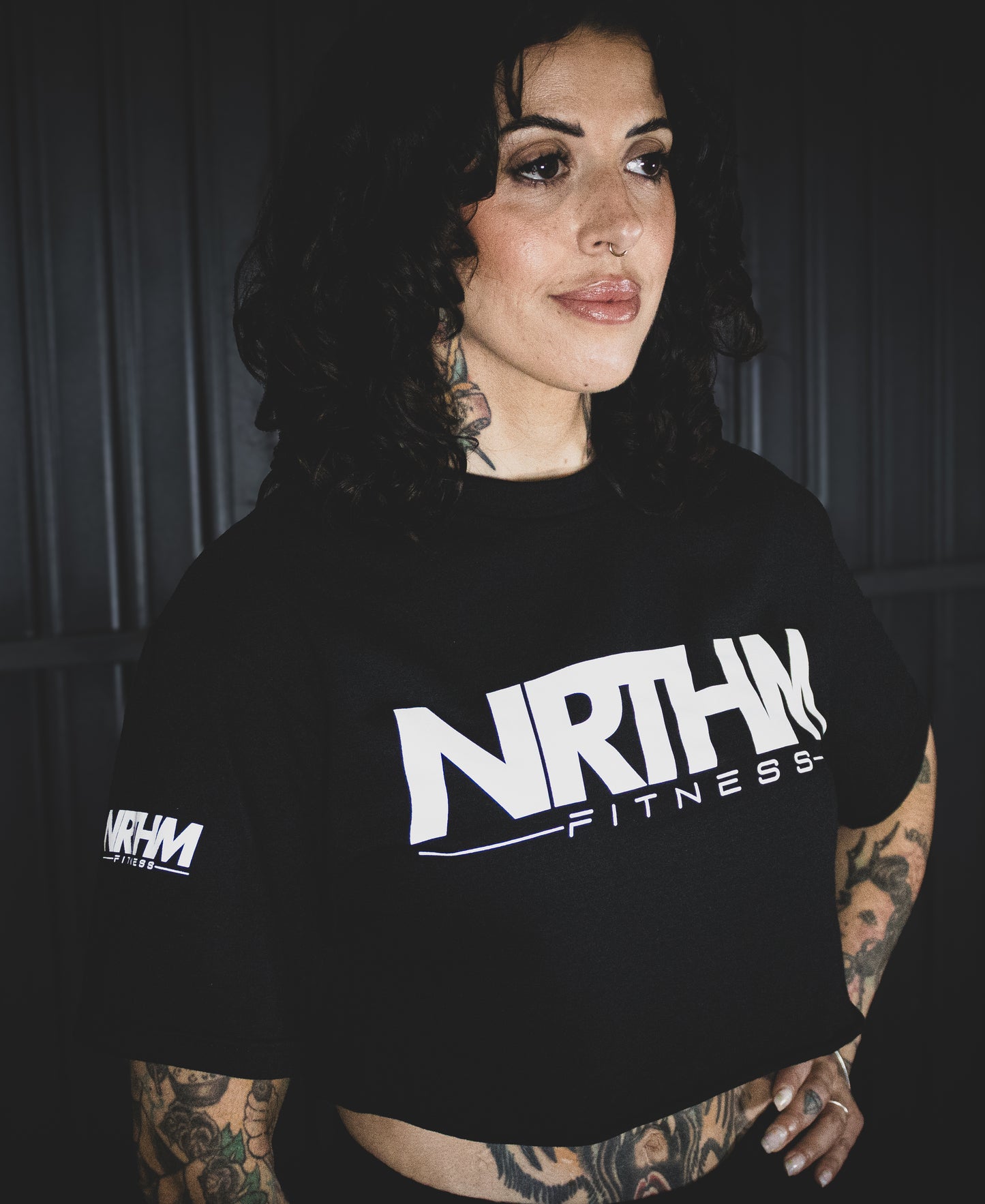 CROP TOP OVERSIZED NEGRA